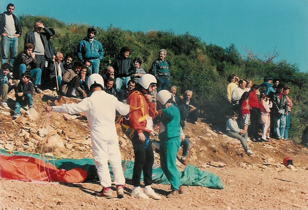 parasynantisi-1990-1